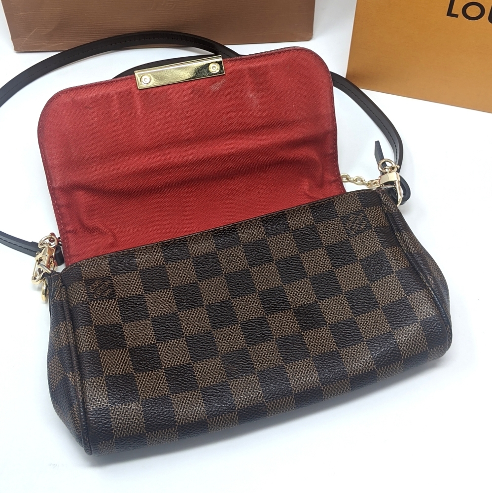 Louis Vuitton Favorite PM Damier Ebene Crossbody - Picture 10 of 16